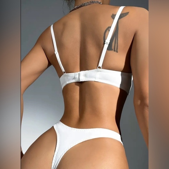 Sexy Mid Rise Thong Lingerie Set - Picture 2 of 5